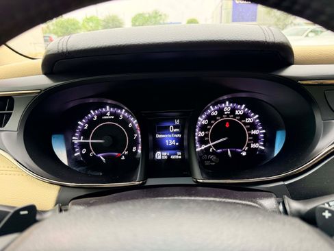 Used 2018 Toyota Avalon XLE Premium FWD image 19