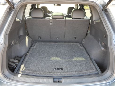 Certified 2022 Volkswagen Tiguan SEL R-Line AWD/4WD image 18