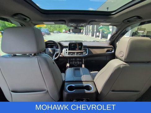 Used 2022 Chevrolet Tahoe LT w/ Luxury Package AWD/4WD image 22