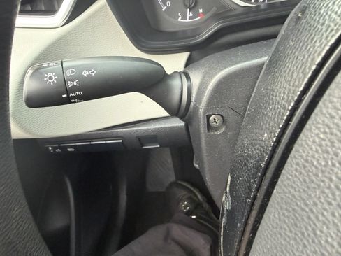 Used 2021 Toyota Corolla LE w/ Carpet Mat Package (TMS) FWD image 16