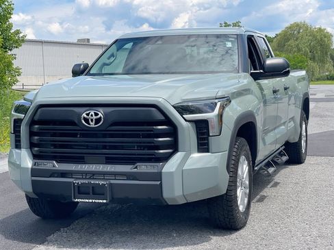 Used 2024 Toyota Tundra SR5 w/ SR5 Convenience Package AWD/4WD image 2
