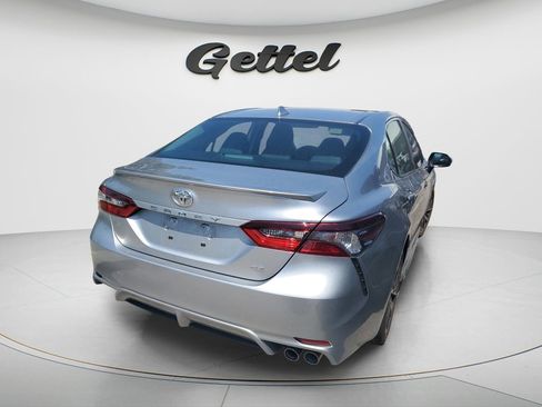 Used 2024 Toyota Camry SE w/ Convenience Package FWD image 4
