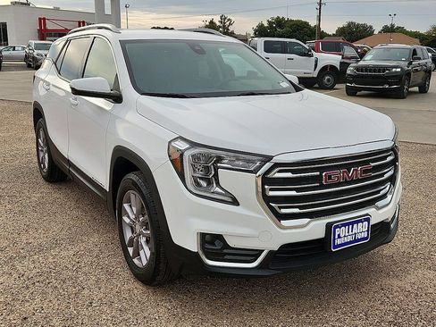 Used 2024 GMC Terrain SLT image 4