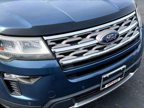 Used 2018 Ford Explorer XLT w/ Equipment Group 202A FWD image 29