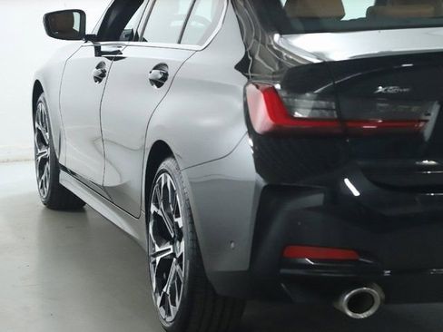 Used 2025 BMW 330i xDrive Sedan AWD/4WD image 45