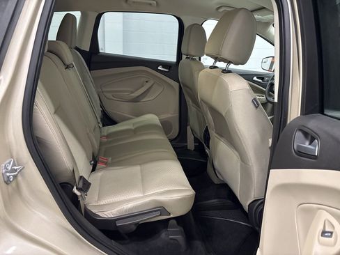 Used 2017 Ford Escape SE image 32