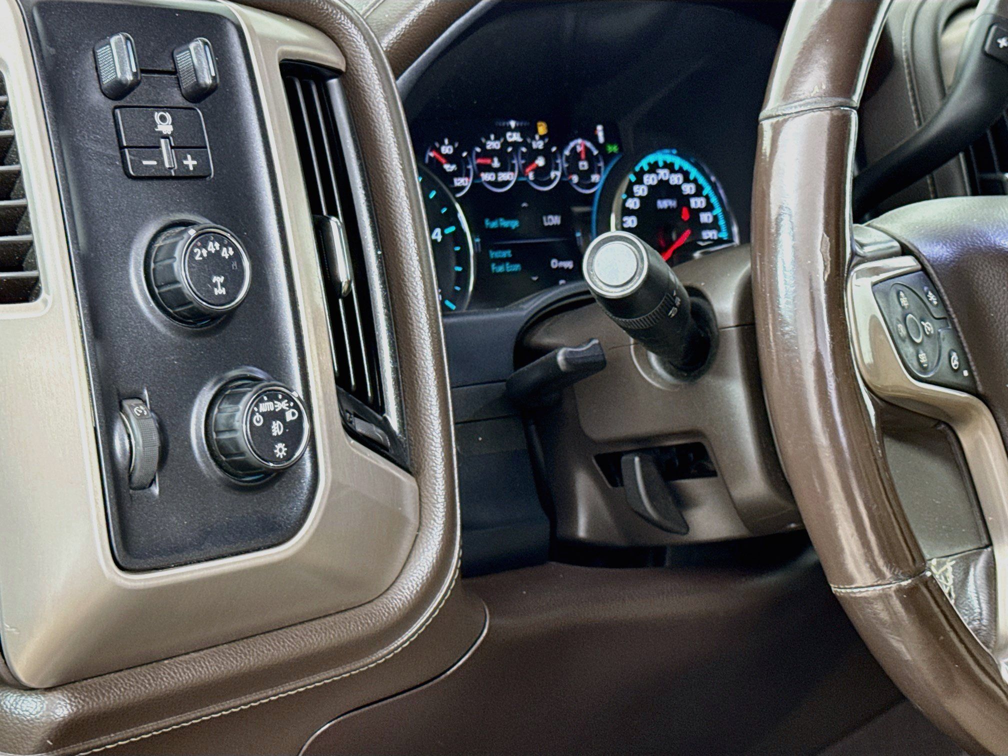 Used 2018 GMC Sierra 2500 Denali w/ Duramax Plus Package AWD/4WD image 12