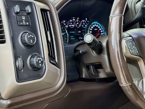 Used 2018 GMC Sierra 2500 Denali w/ Duramax Plus Package AWD/4WD image 12