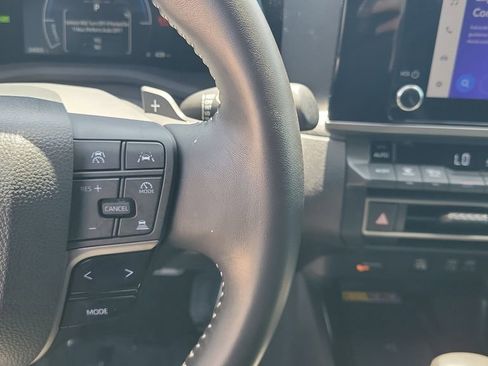 Certified 2025 Toyota Camry SE image 27