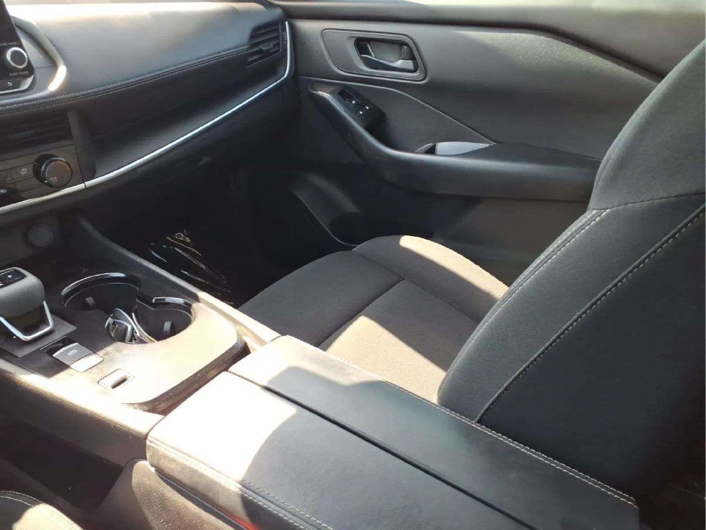 Certified 2025 Nissan Rogue S FWD image 11