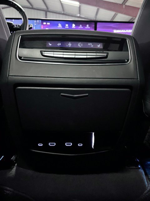 Used 2025 Cadillac Escalade Sport Platinum AWD/4WD image 39