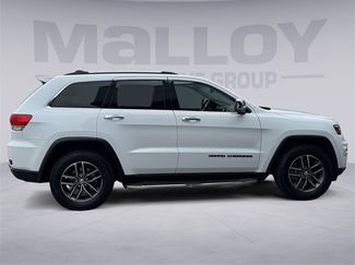 Used 2017 Jeep Grand Cherokee Limited w/ Luxury Group II video 2