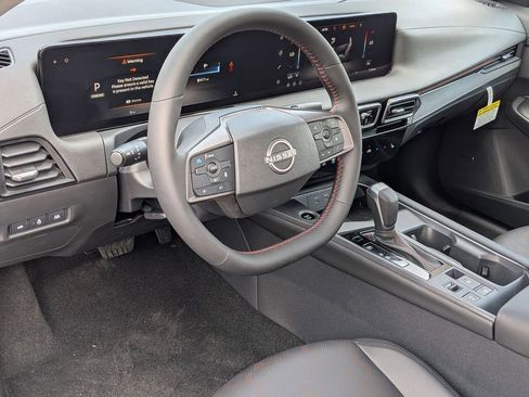 New 2026 Nissan Sentra SR image 10