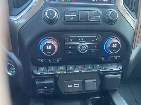 Used 2023 Chevrolet Silverado 2500 High Country w/ Technology Package image 15