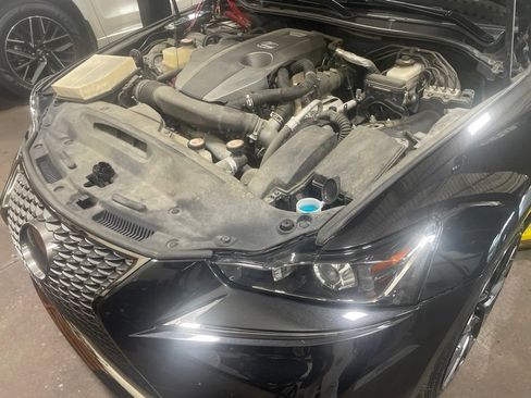 Used 2017 Lexus IS 200t F Sport w/ F Sport Package RWD image 4