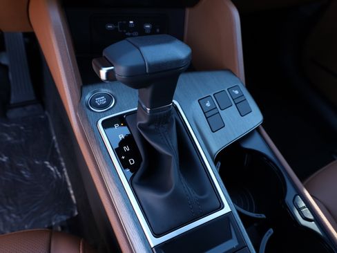 New 2026 Kia Sportage X-Line w/ X-Line Technology Package image 13