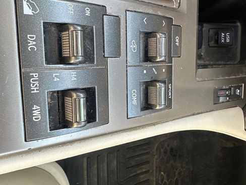 Used 2010 Lexus GX 460 Premium AWD/4WD image 21