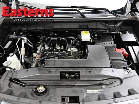 Used 2023 Nissan Pathfinder SV w/ SV Premium Package AWD/4WD image 7