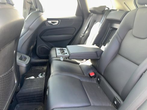 Certified 2023 Volvo XC60 B5 Plus image 29