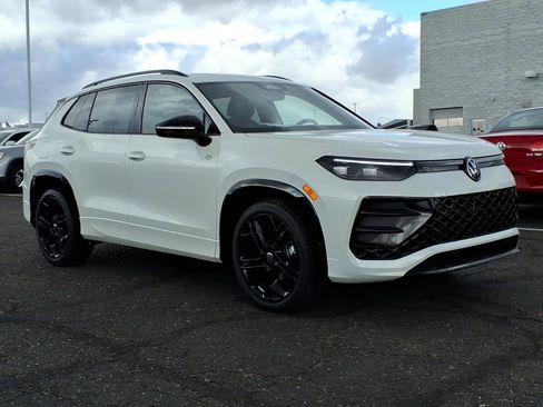 New 2026 Volkswagen Tiguan SE R-Line FWD image 1