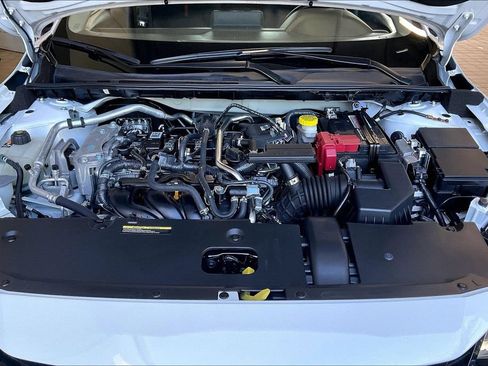Used 2025 Nissan Sentra SR FWD image 27
