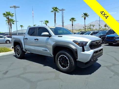 Used 2026 Toyota Tacoma TRD Off-Road w/ TRD Off Road Upgrade Package AWD/4WD image 1