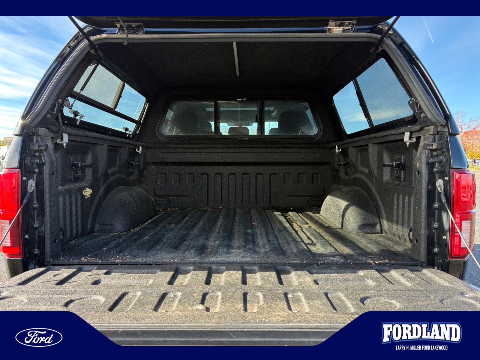 Used 2018 Ford F150 Lariat w/ Equipment Group 502A Luxury AWD/4WD image 33