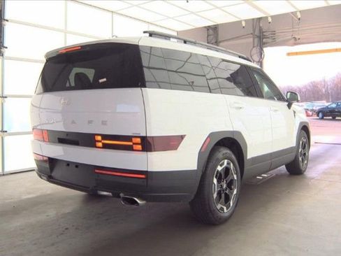 Used 2025 Hyundai Santa Fe SEL AWD/4WD image 3