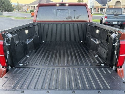 Used 2025 Toyota Tacoma TRD Off-Road image 12