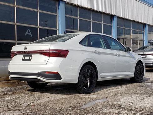 New 2026 Volkswagen Jetta SE FWD image 3