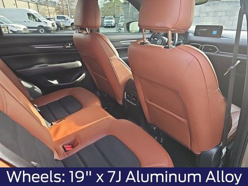 Used 2024 MAZDA CX-5 Carbon Edition image 13