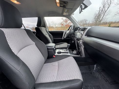 Used 2018 Toyota 4Runner SR5 image 31