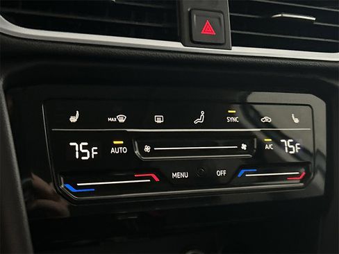 New 2026 Volkswagen Taos SE image 26