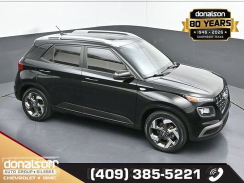 Used 2023 Hyundai Venue SEL w/ Cargo Package FWD image 17
