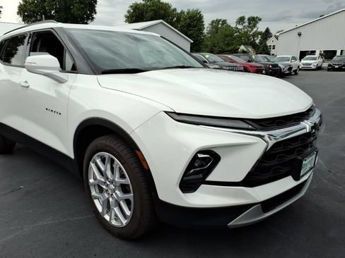 Used 2024 Chevrolet Blazer LT AWD/4WD image 5