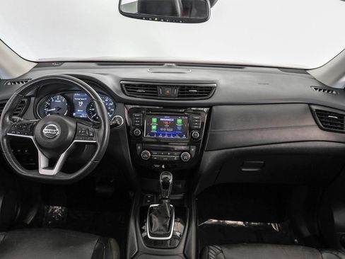 Used 2019 Nissan Rogue SL w/ Premium Package image 13