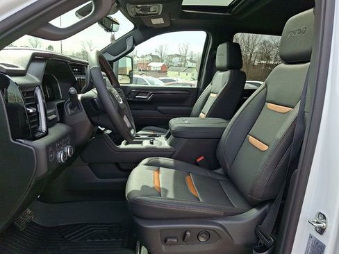 New 2026 GMC Sierra 2500 AT4 w/ AT4 Premium Plus Package AWD/4WD image 14