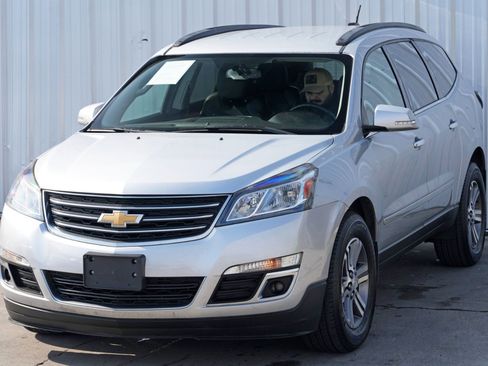 Used 2017 Chevrolet Traverse LT image 46
