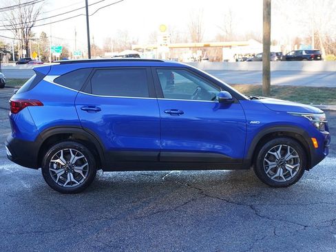 Used 2023 Kia Seltos EX image 20