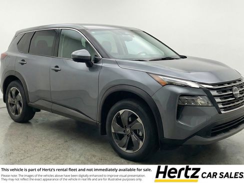Used 2025 Nissan Rogue SV image 1