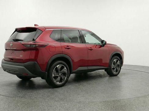 Used 2025 Nissan Rogue SV image 7