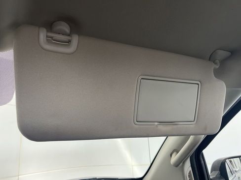 Used 2017 Nissan Titan SV AWD/4WD image 68
