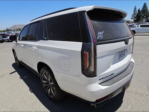 Used 2024 Cadillac Escalade Sport w/ Touring Package AWD/4WD image 8