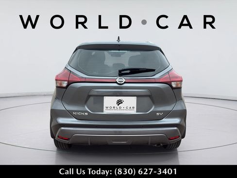 Used 2021 Nissan Kicks SV FWD image 13