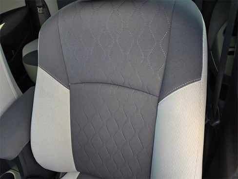 Used 2023 Toyota Corolla LE image 12