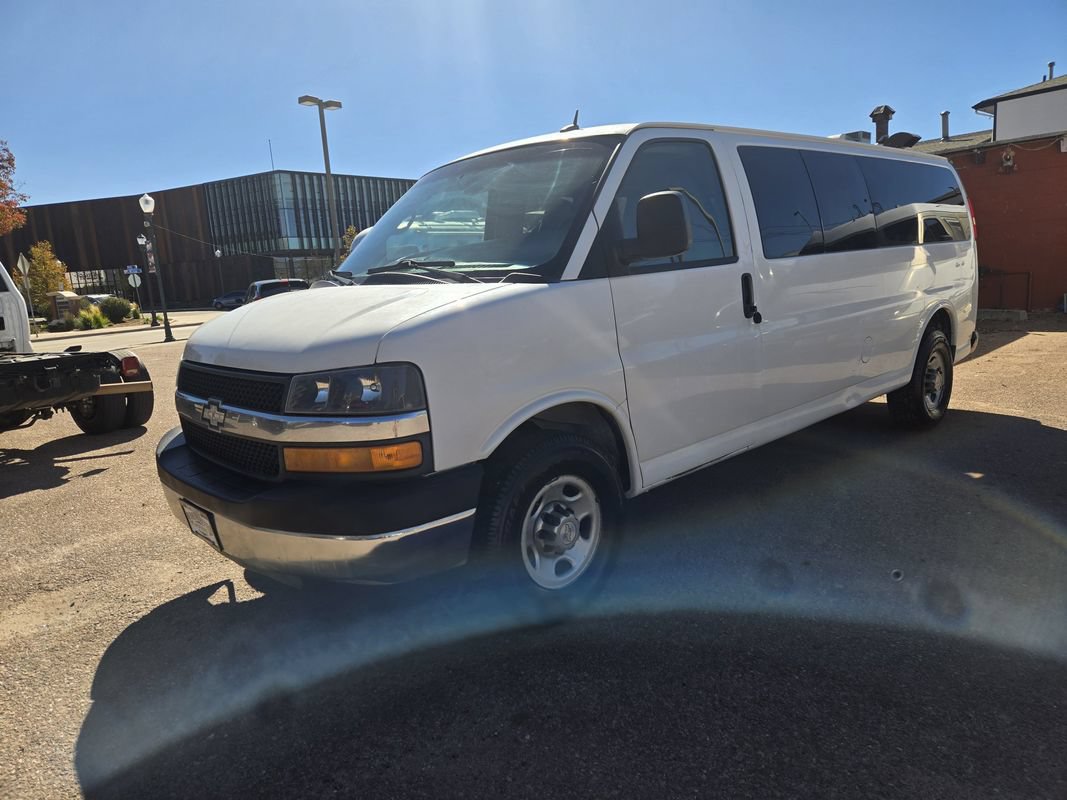 Used 2015 Chevrolet Express 3500 LT w/ LT Preferred Equipment Group RWD image 4