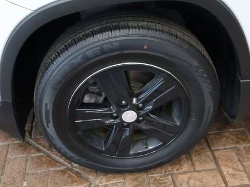 Used 2019 Chevrolet Trax LT w/ LT Convenience Package AWD/4WD image 8