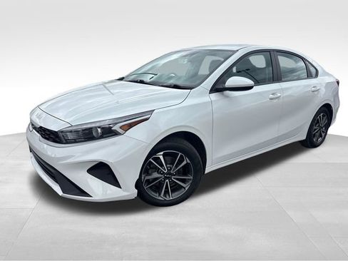 Used 2023 Kia Forte LXS FWD image 10