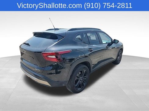 Used 2026 Chevrolet Trax ACTIV w/ Sunroof Package FWD image 29