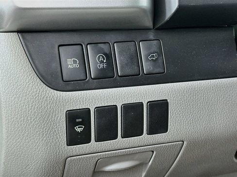 Used 2019 Toyota Highlander XLE AWD/4WD image 10